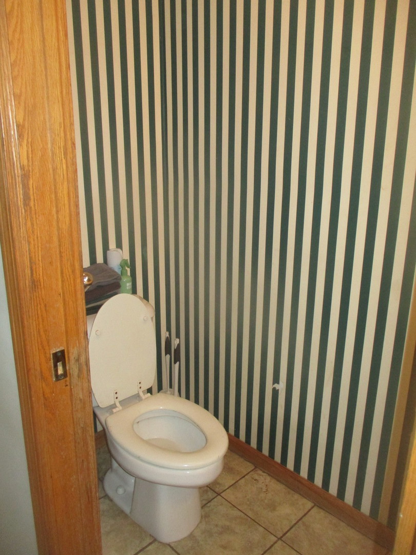 1864 North 2753rd Road Ottawa, IL 61350 - Photo 6 of 16