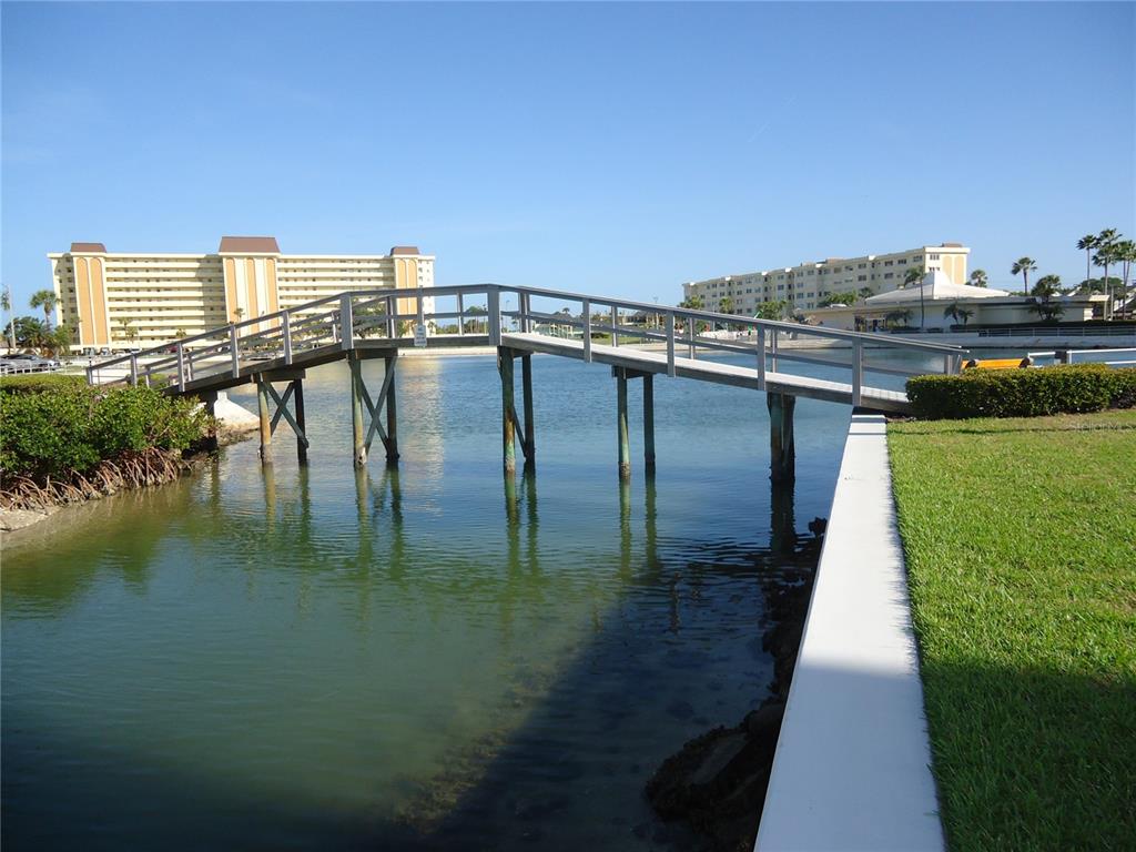 4550 Cove Circle, Unit 405 Madeira Beach, FL 33708 - Photo 16 of 20