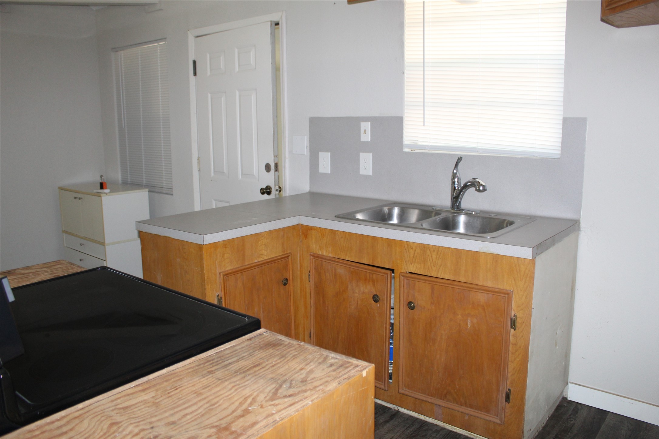 400 Carson Roberson Road Livingston, TX 77351 - Photo 9 of 19 a bathroom with a sink and a mirror