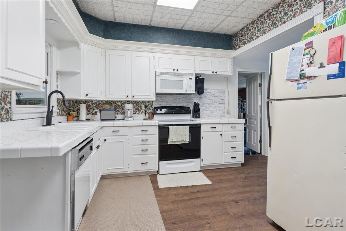 611 State Street Adrian, MI 49221 - Photo 28 of 40