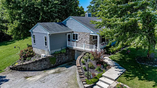 $289,900 | 10041 Highway 50, Aurora, IN 47001