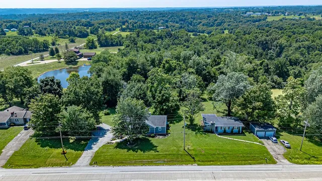 $289,900 | 10041 Highway 50, Aurora, IN 47001