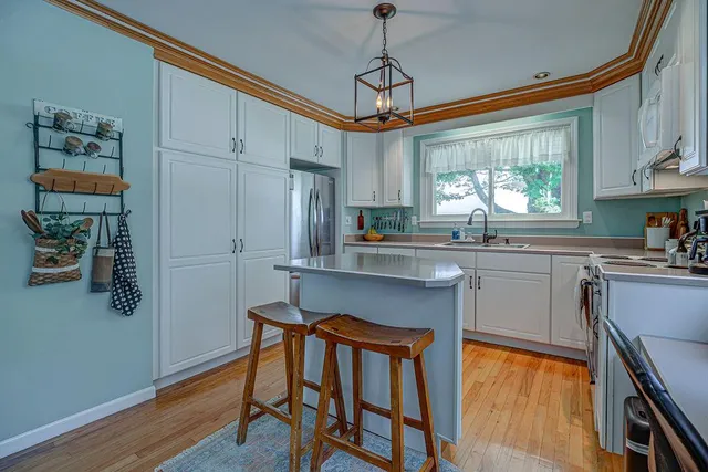 $289,900 | 10041 Highway 50, Aurora, IN 47001