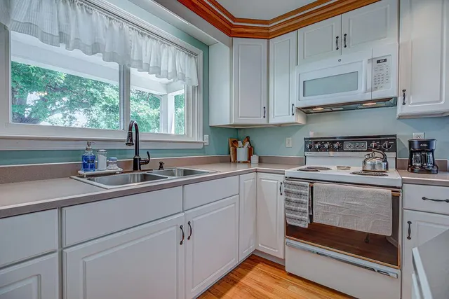 $289,900 | 10041 Highway 50, Aurora, IN 47001