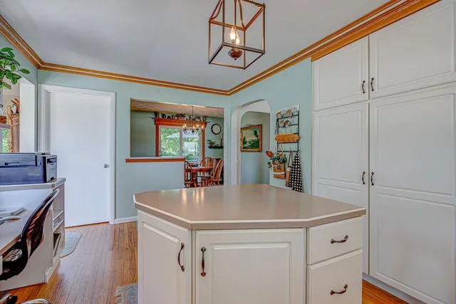 $289,900 | 10041 Highway 50, Aurora, IN 47001