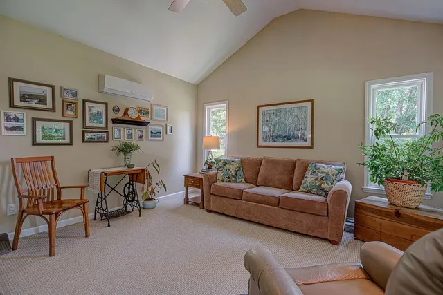 $289,900 | 10041 Highway 50, Aurora, IN 47001