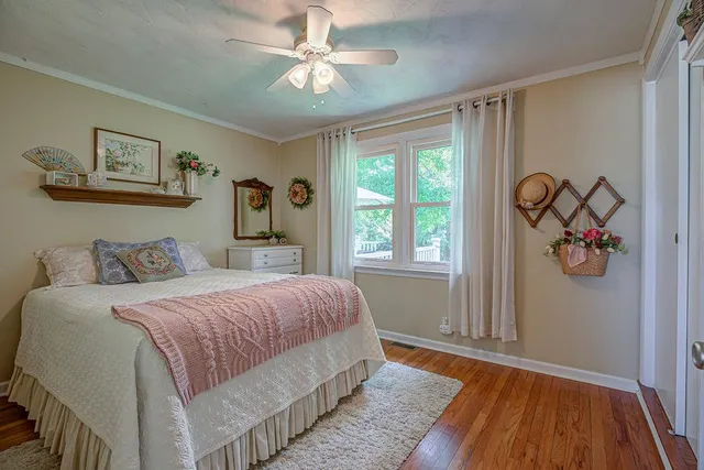 $289,900 | 10041 Highway 50, Aurora, IN 47001