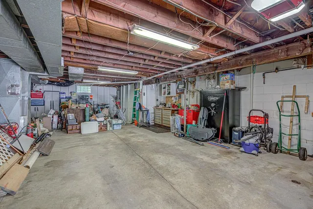 $289,900 | 10041 Highway 50, Aurora, IN 47001