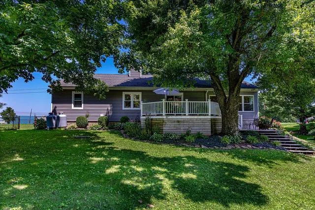 $289,900 | 10041 Highway 50, Aurora, IN 47001