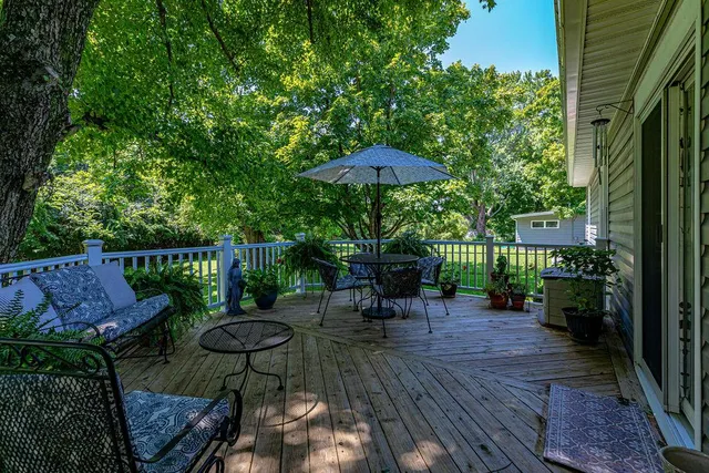 $289,900 | 10041 Highway 50, Aurora, IN 47001