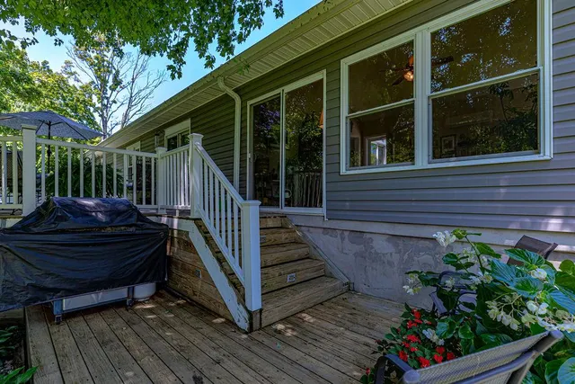 $289,900 | 10041 Highway 50, Aurora, IN 47001