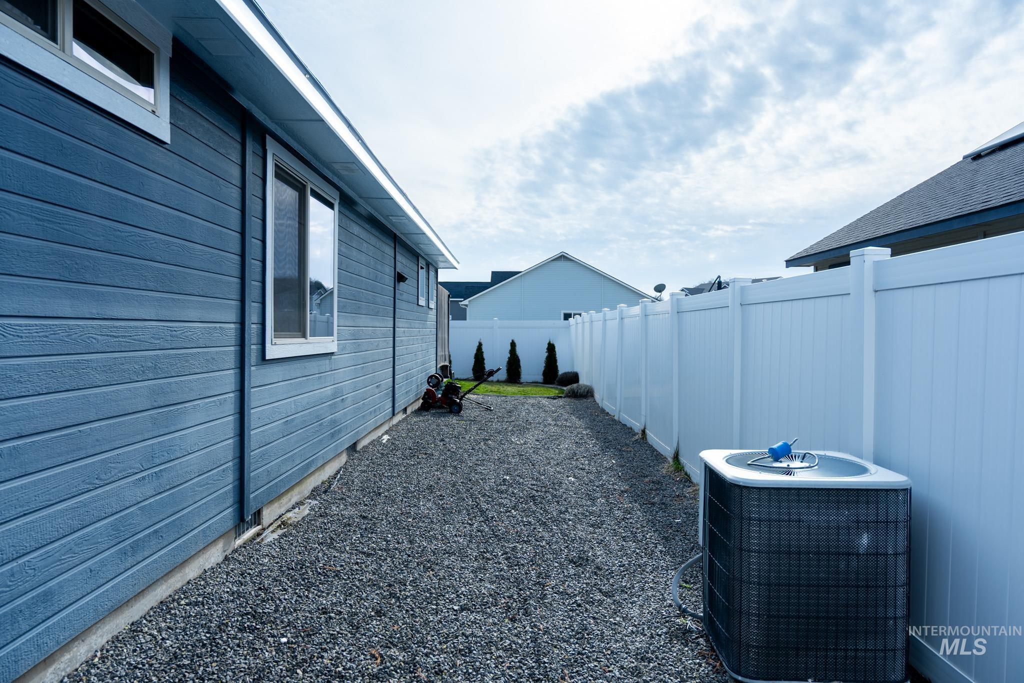 352 Syringa Springs Drive Fruitland, ID 83619 - Photo 39 of 48