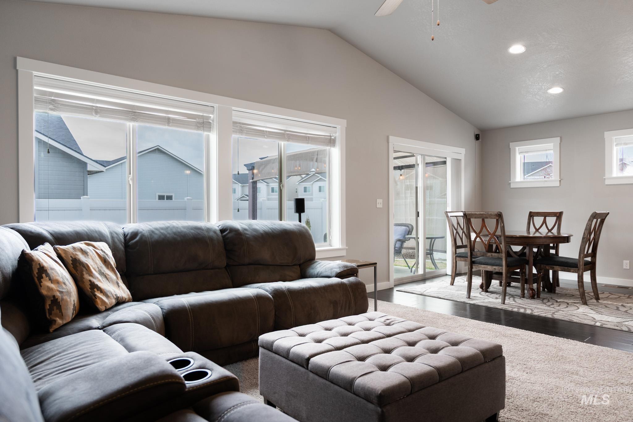 352 Syringa Springs Drive Fruitland, ID 83619 - Photo 6 of 48