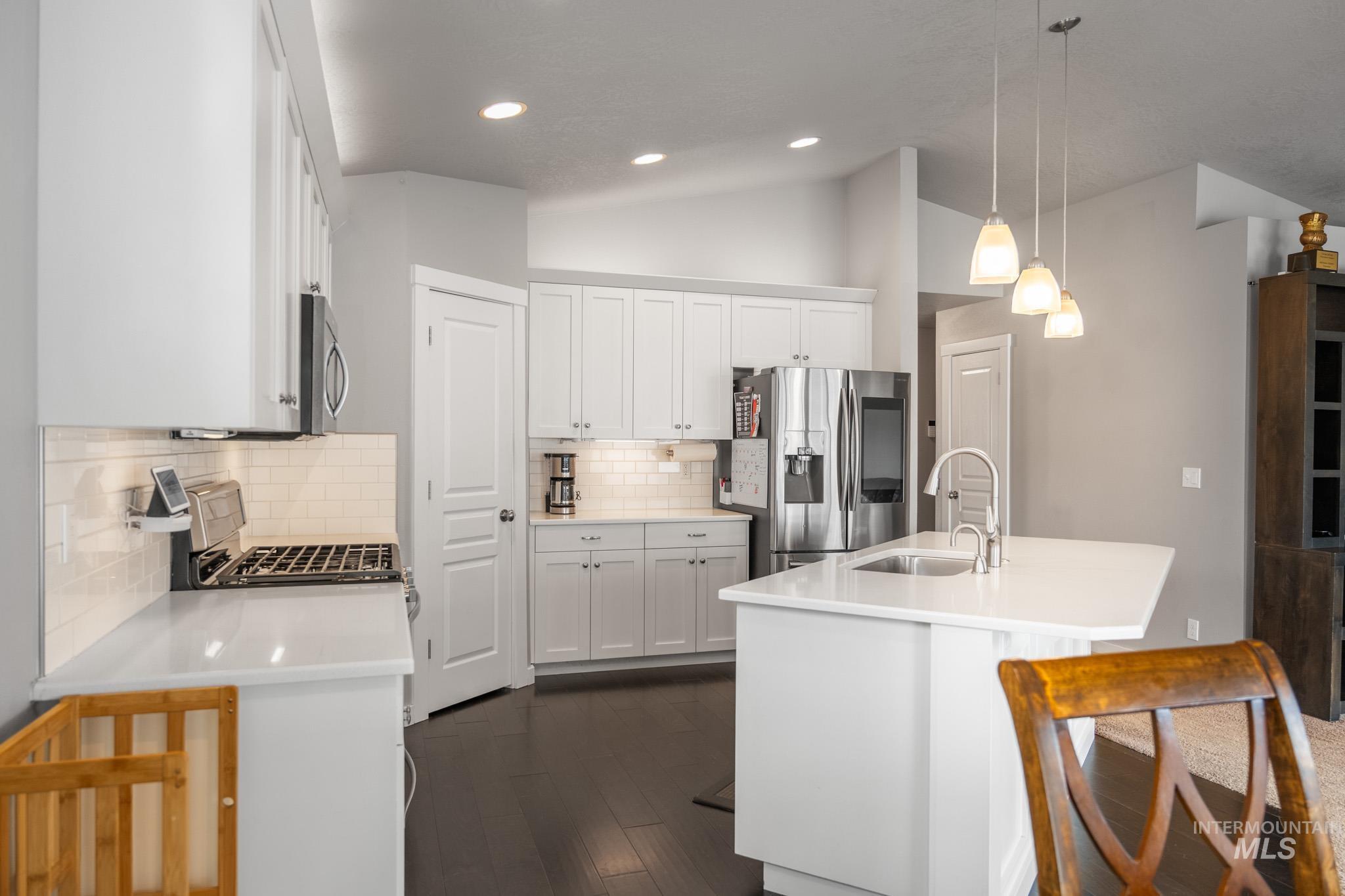 352 Syringa Springs Drive Fruitland, ID 83619 - Photo 9 of 48