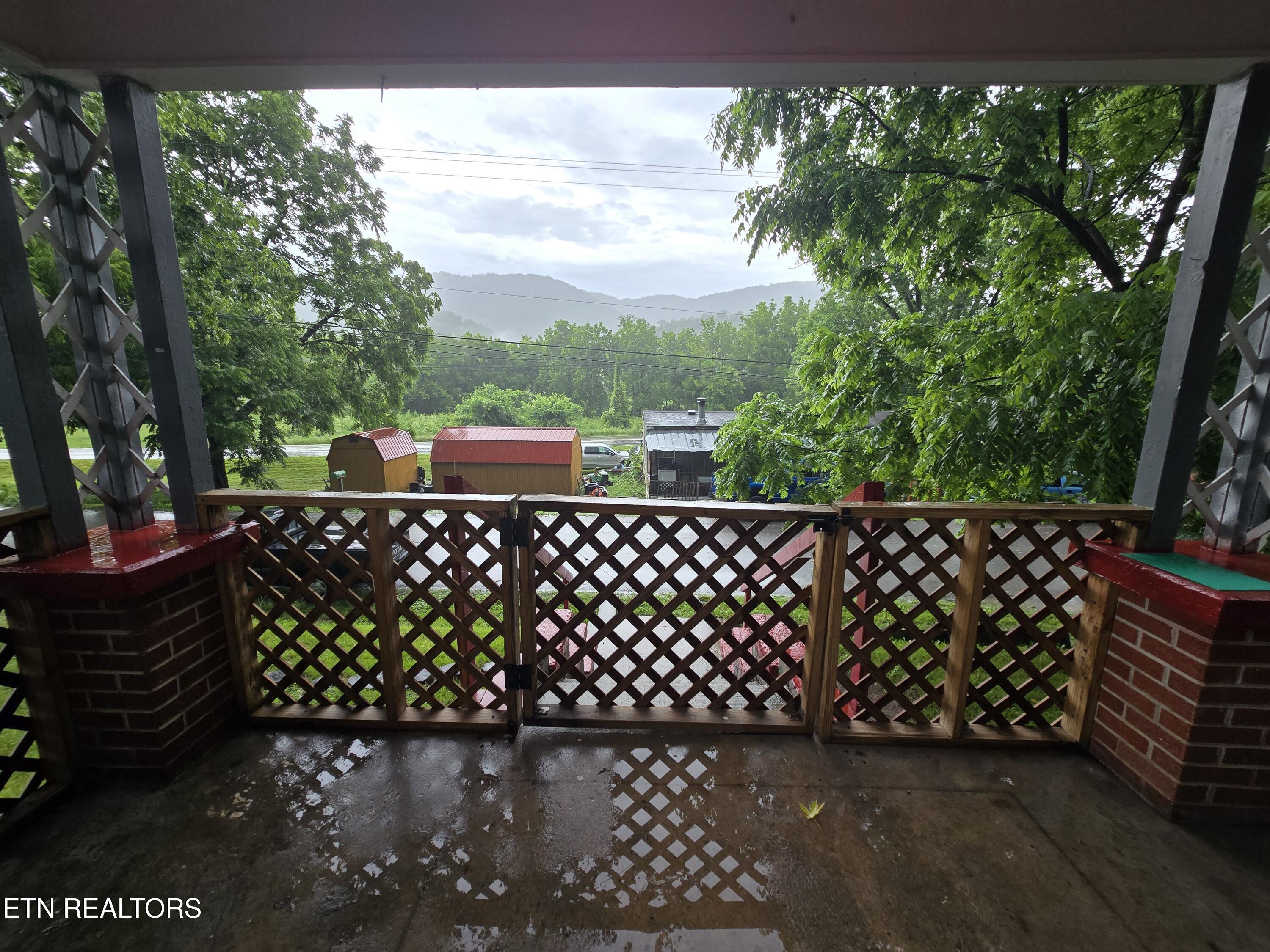 160 Old Fincastle Road Rose Hill, VA 24281 - Photo 5 of 17 20260609_181711