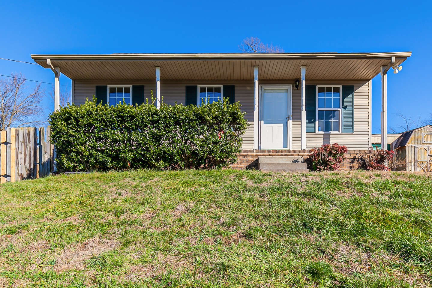 963 Granny White Road Clarksville, TN 37040 - Photo 1 of 17 Gallery Image 1