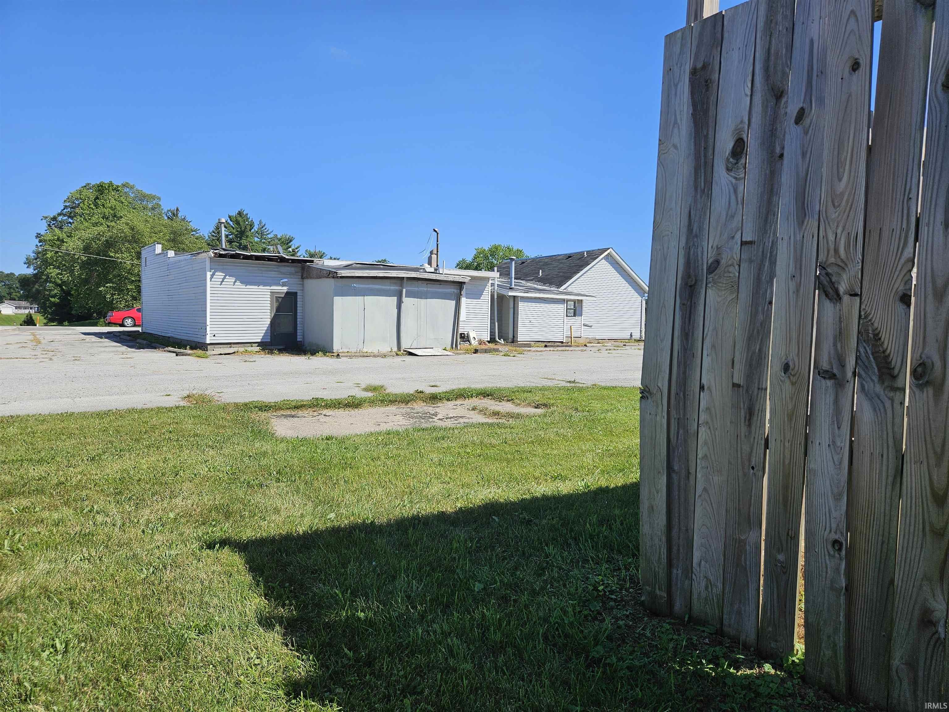 502 Kelly Street Rome City, IN 46784 - Photo 4 of 9