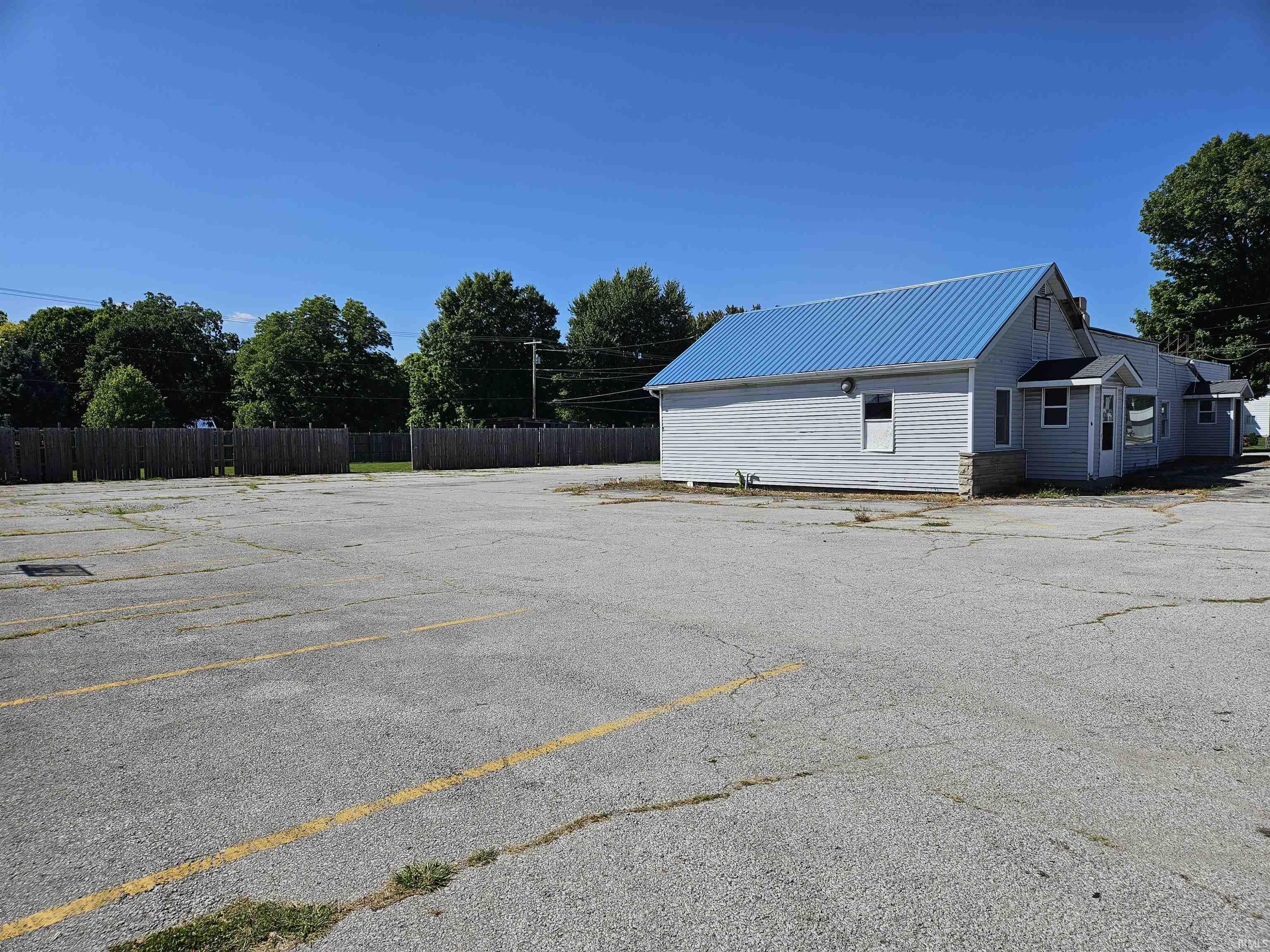 502 Kelly Street Rome City, IN 46784 - Photo 7 of 9