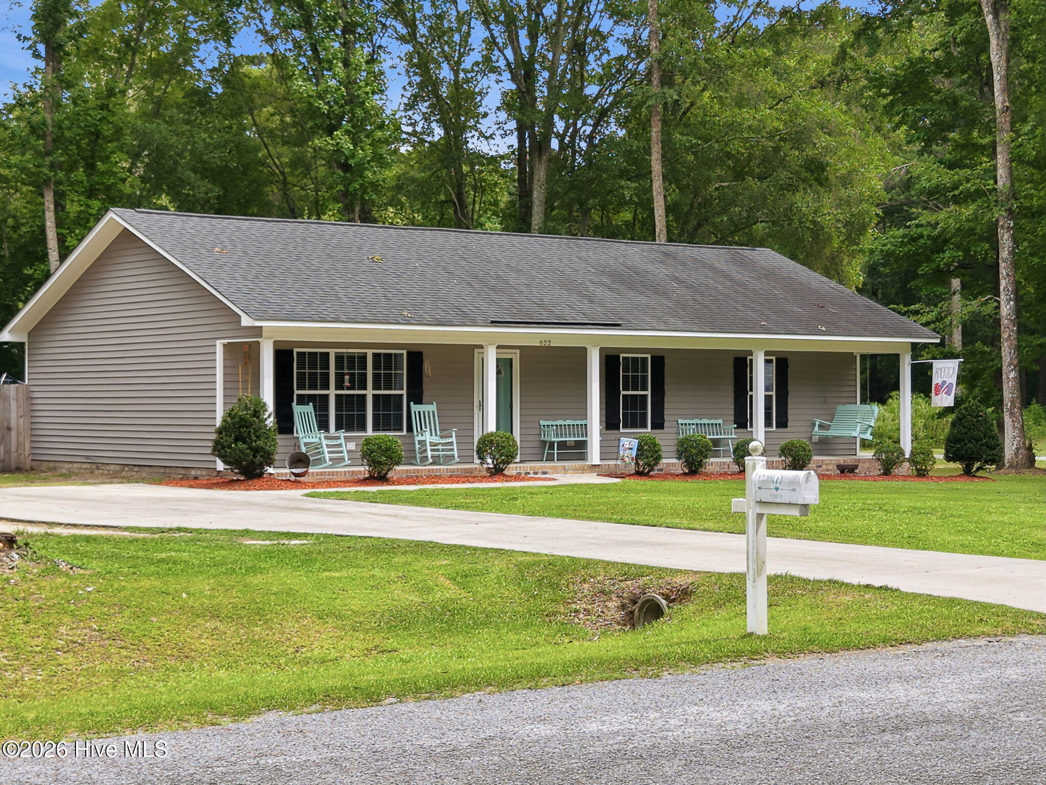 622 Massanutten Road Greenville, NC 27834 - Photo 3 of 38