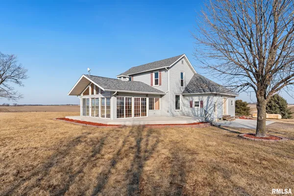 $270,000 | 2056 50th Avenue, Aledo, IL 61231