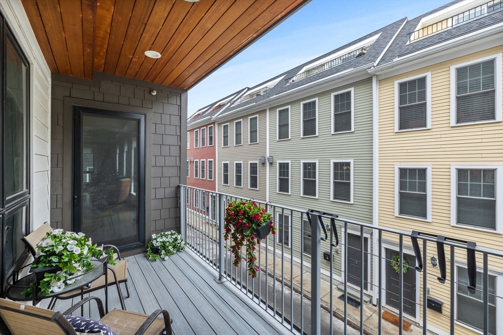 377 West First Street, Unit 5 Boston, MA 02127 - Photo 12 of 27