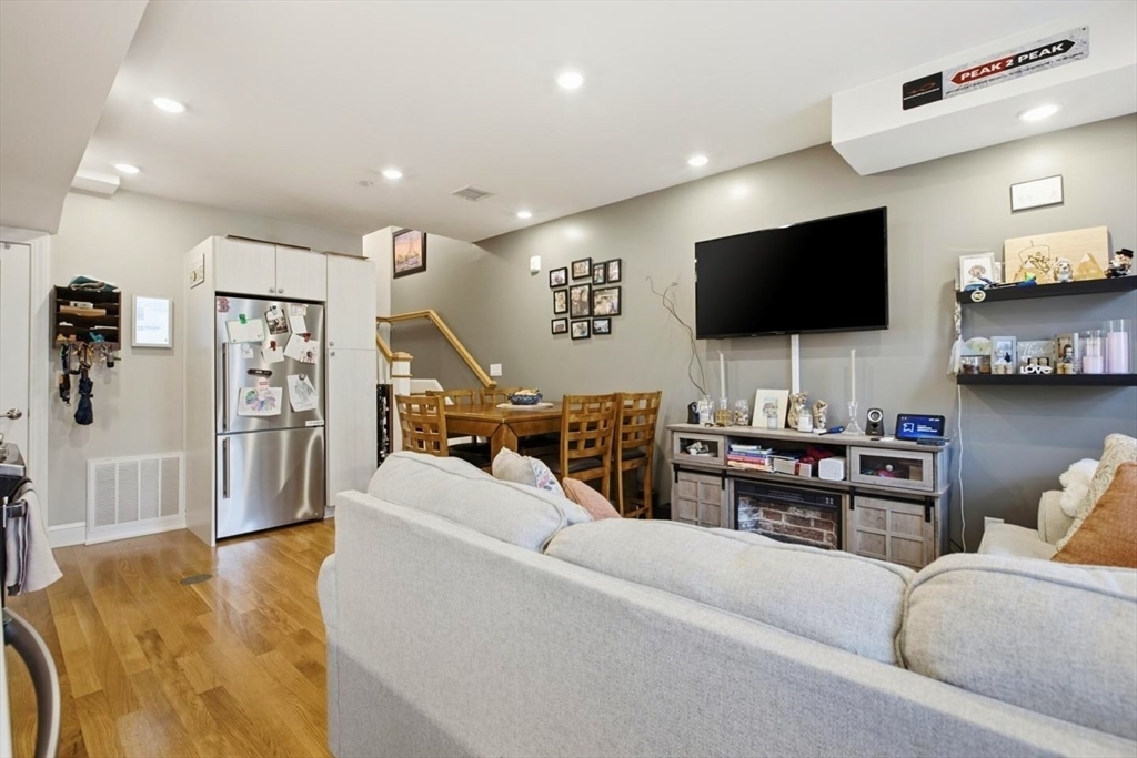 89 Prescott Street, Unit B Boston, MA 02128 - Photo 7 of 27