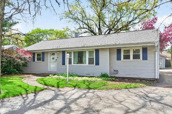 $2,500 | 33356 North Sears Boulevard, Grayslake, IL 60030