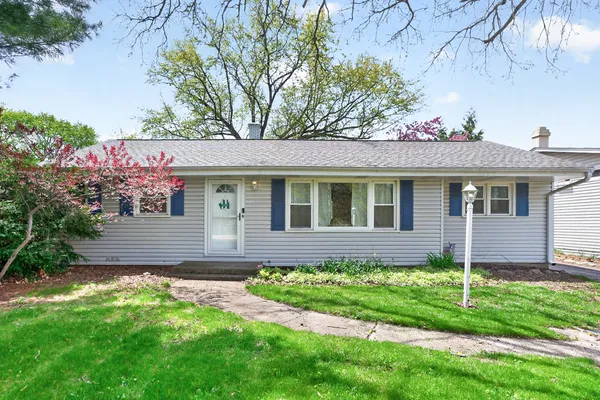 $2,500 | 33356 North Sears Boulevard, Grayslake, IL 60030