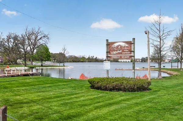 $2,500 | 33356 North Sears Boulevard, Grayslake, IL 60030