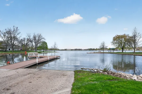 $2,500 | 33356 North Sears Boulevard, Grayslake, IL 60030