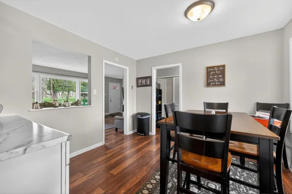 $2,500 | 33356 North Sears Boulevard, Grayslake, IL 60030
