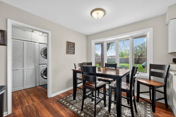 $2,500 | 33356 North Sears Boulevard, Grayslake, IL 60030