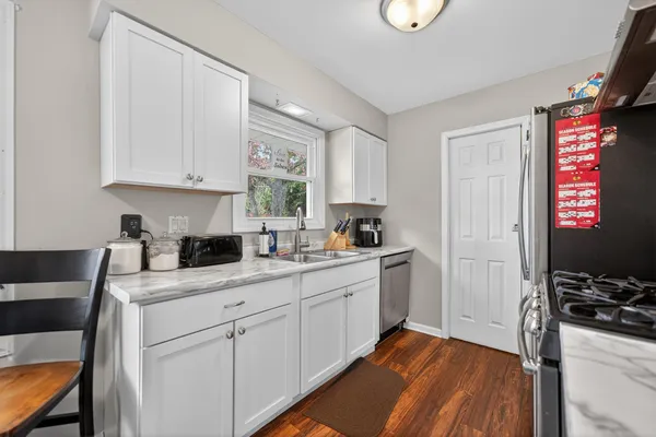 $2,500 | 33356 North Sears Boulevard, Grayslake, IL 60030