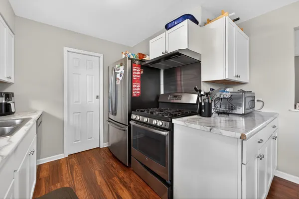 $2,500 | 33356 North Sears Boulevard, Grayslake, IL 60030