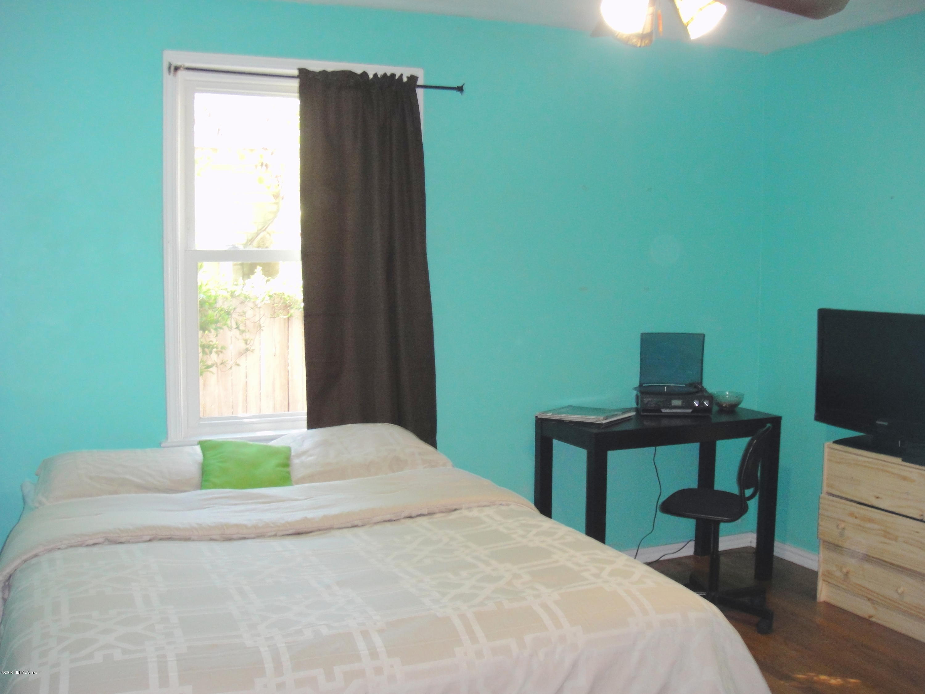 1629 Charon Road Jacksonville, FL 32205 - Photo 14 of 18 Bedroom 2
