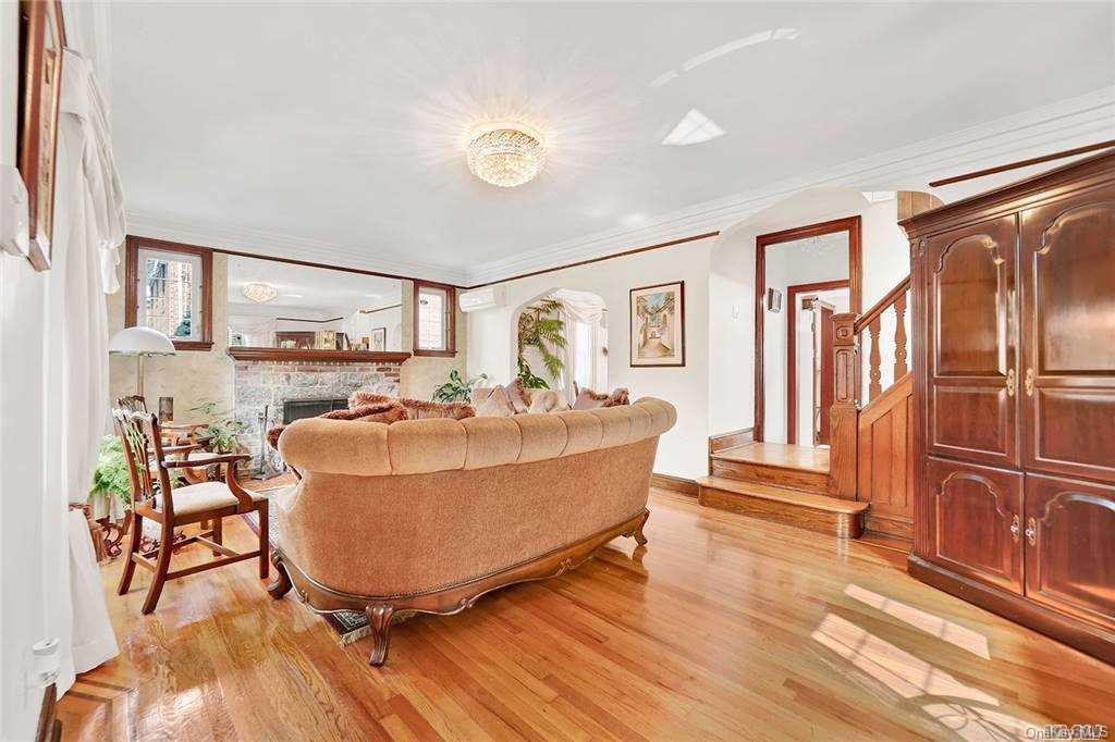 47-27 161 Street Queens, NY 11358 - Photo 4 of 16