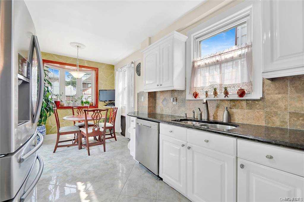 47-27 161 Street Queens, NY 11358 - Photo 8 of 16