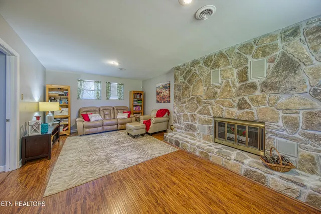 $400,000 | 8837 Flintlock Road, Knoxville, TN 37931