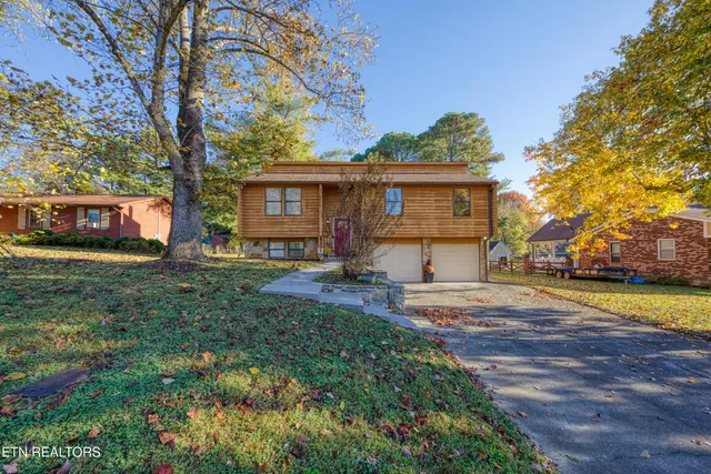 $400,000 | 8837 Flintlock Road, Knoxville, TN 37931