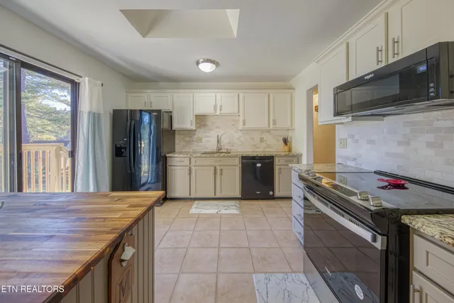 $400,000 | 8837 Flintlock Road, Knoxville, TN 37931