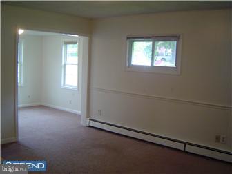 39 Vista Road Levittown, PA 19057 - Photo 8 of 12 Bedroom - Main
