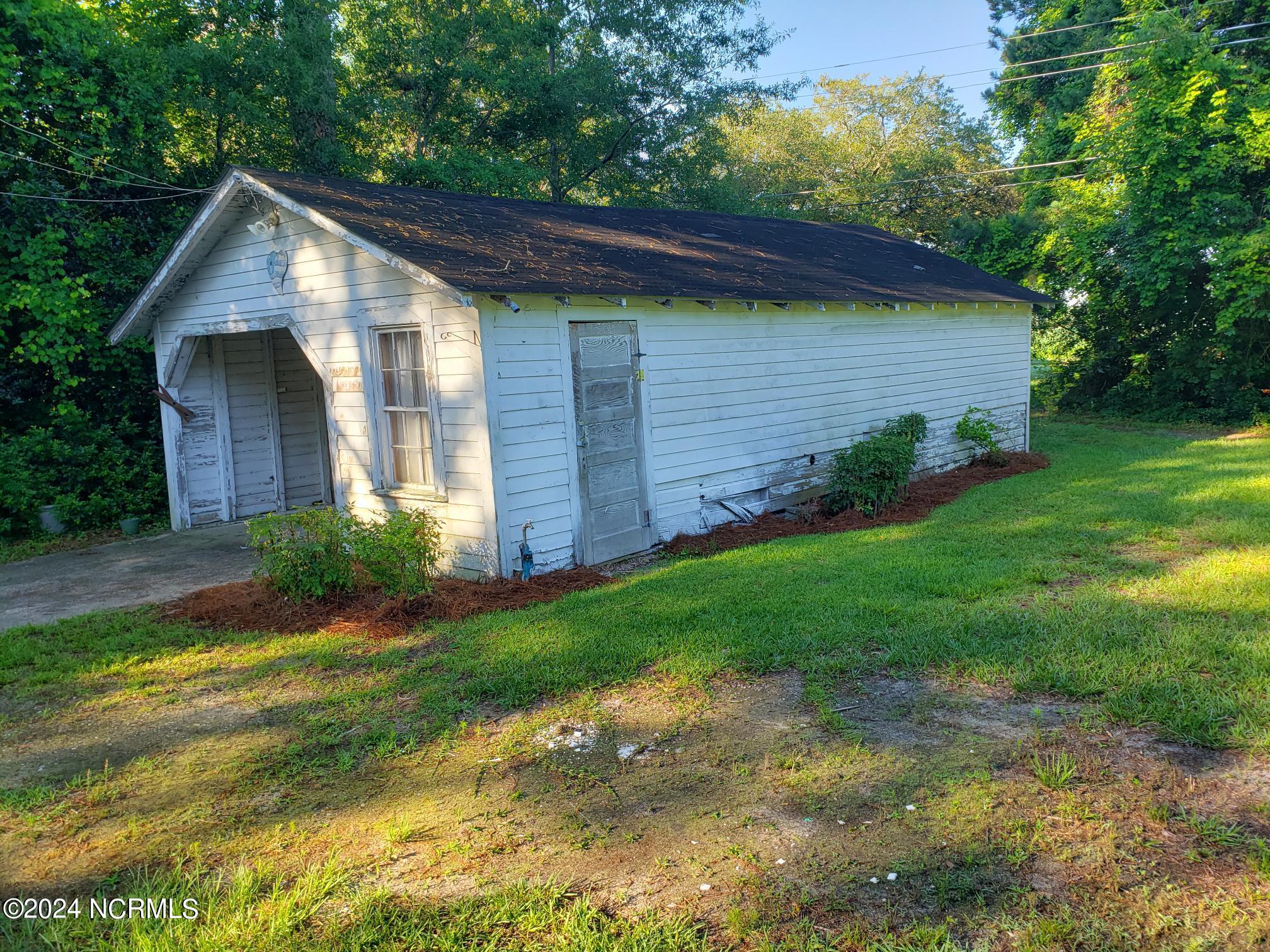 119 Maple Street Brunswick, NC 28472 - Photo 8 of 30 20240521_081855