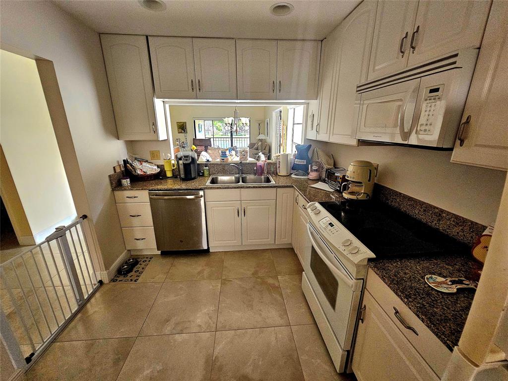 21827 Arriba Real, Unit L Boca Raton, FL 33433 - Photo 15 of 36