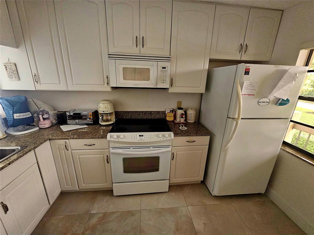 21827 Arriba Real, Unit L Boca Raton, FL 33433 - Photo 16 of 36