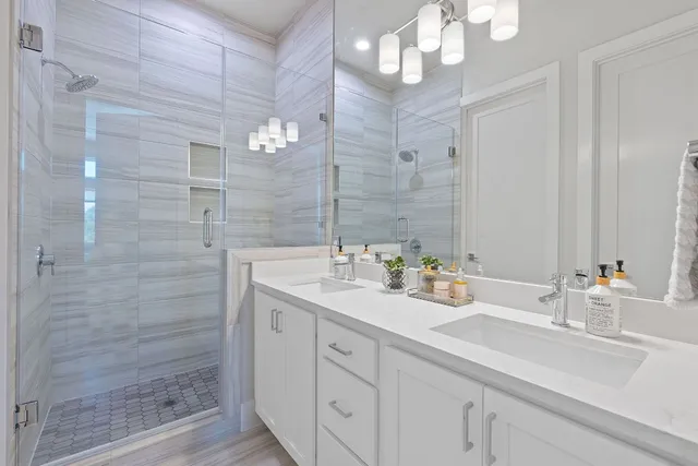 $775,000 | 7905 Floracita Lane, Austin, TX 78735