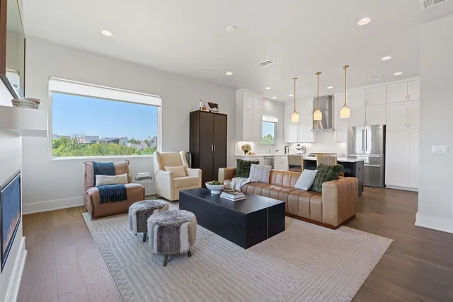 $775,000 | 7905 Floracita Lane, Austin, TX 78735