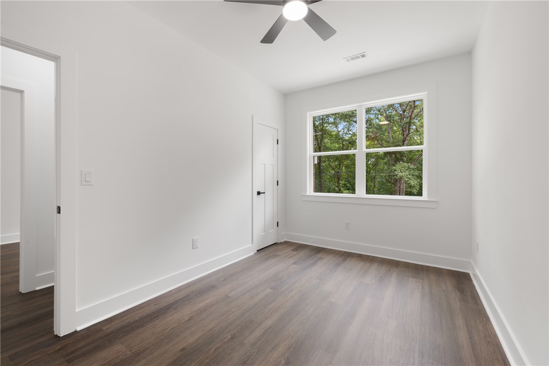 306 Hickory Trail Westminster, SC 29693 - Photo 17 of 45