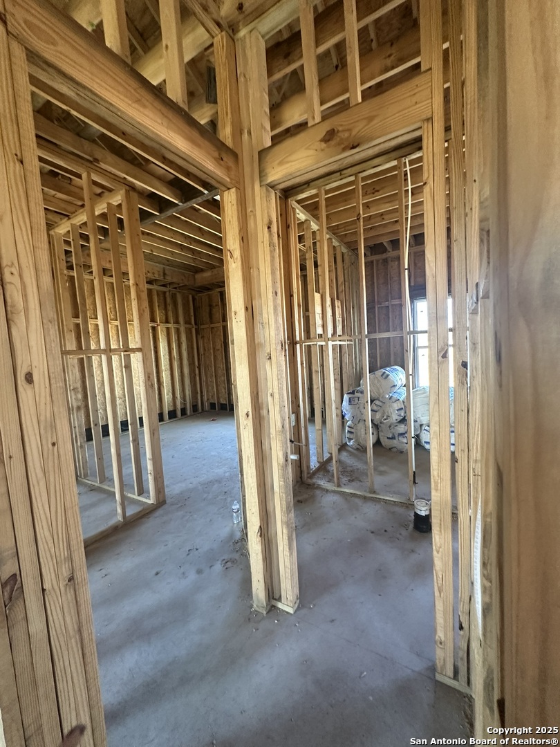 241 County Road 154 Pleasanton, TX 78064 - Photo 18 of 20 an entryway of a house