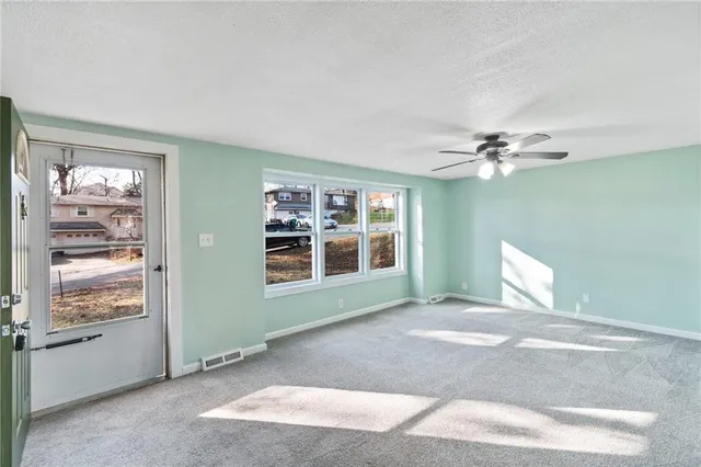 $248,000 | 4402 Northwest 50th Street, Kansas City, MO 64151