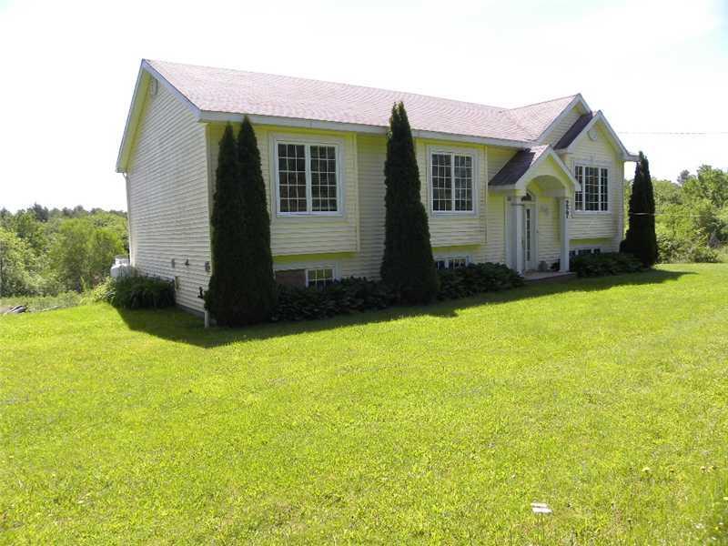 227 Lowell Town Road Wiscasset, ME 04578 - Photo 1 of 24 Exterior Front.